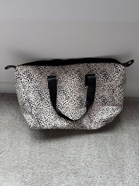 NWT Mali + Lili Canvas Weekender Bag
